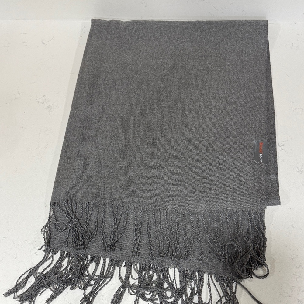 Banfield 100% Viscose Gray Fringed Scarf